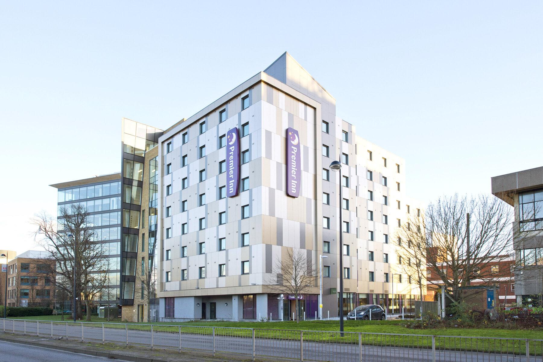Premier Inn Maidenhead Town Centre エクステリア 写真